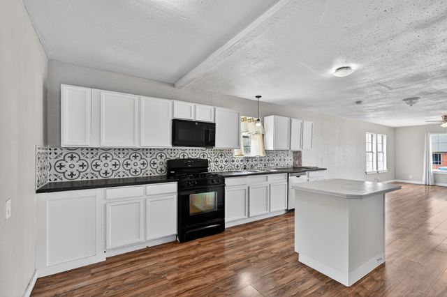 205 S Mable Street, Ferris, TX 75125