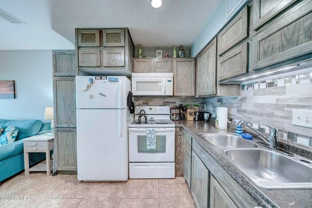 6205 Thomas UNIT F2, Panama City Beach, FL 32408
