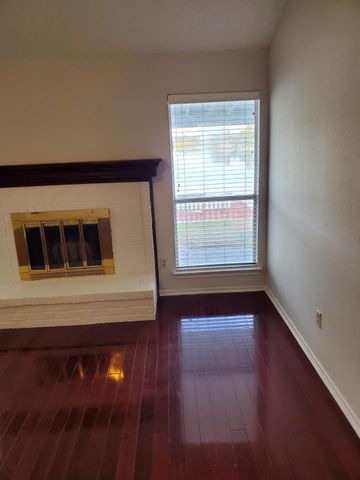 1317 Lakeshore Drive, Irving, TX 75060