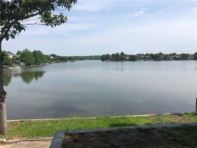 1317 Lakeshore Drive, Irving, TX 75060