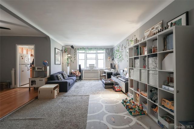 63-61 99th Street E6, Rego Park, NY 11374