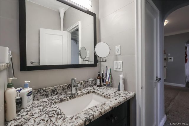 63-61 99th Street E6, Rego Park, NY 11374