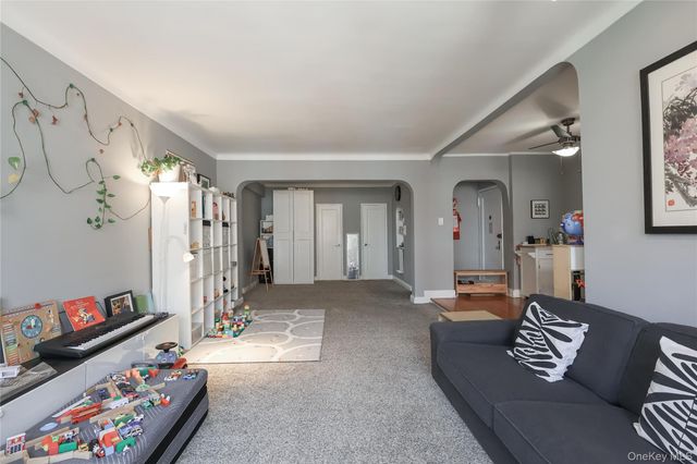 63-61 99th Street E6, Rego Park, NY 11374