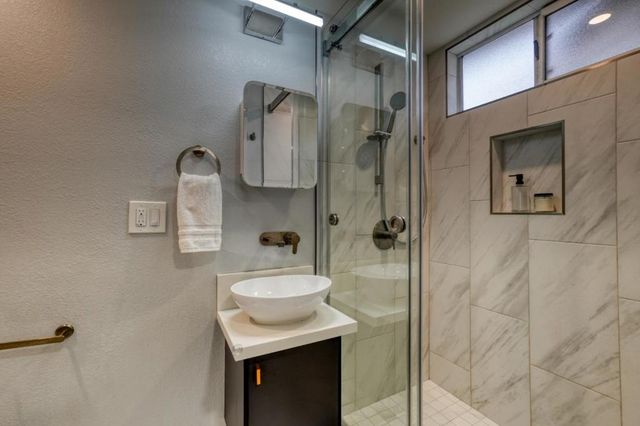 15 Amy Dr, San Mateo, CA 94403