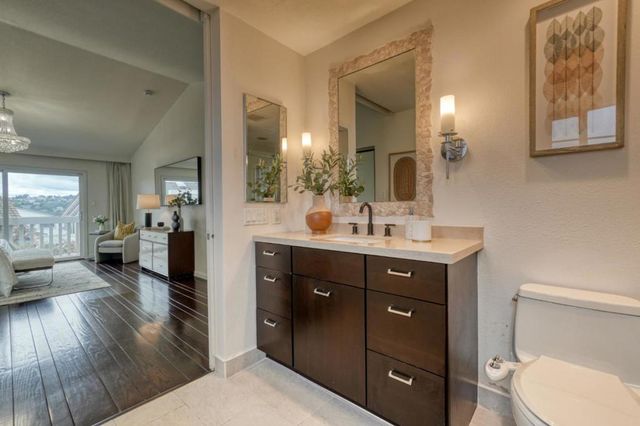 15 Amy Dr, San Mateo, CA 94403