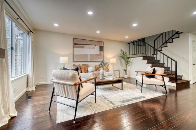 15 Amy Dr, San Mateo, CA 94403