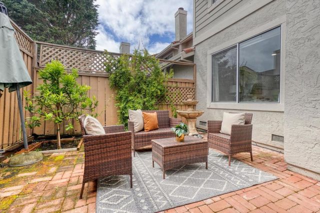 15 Amy Dr, San Mateo, CA 94403