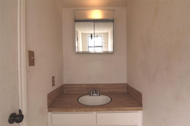 2507 Chaparral Park RD, Manchaca, TX 78652