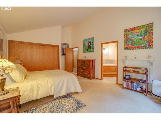 9000 Ne 394TH St, La Center, WA 98629