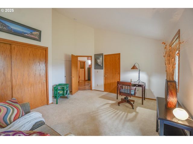 9000 Ne 394TH St, La Center, WA 98629