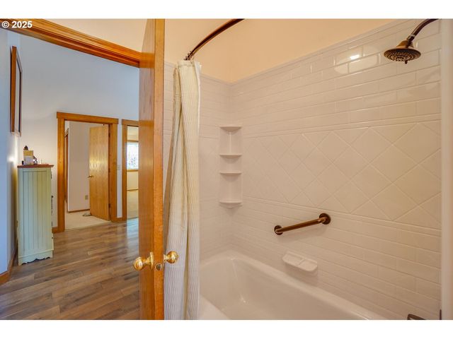 9000 Ne 394TH St, La Center, WA 98629