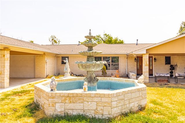 1214 Bittle Lane, Bryan, TX 77801