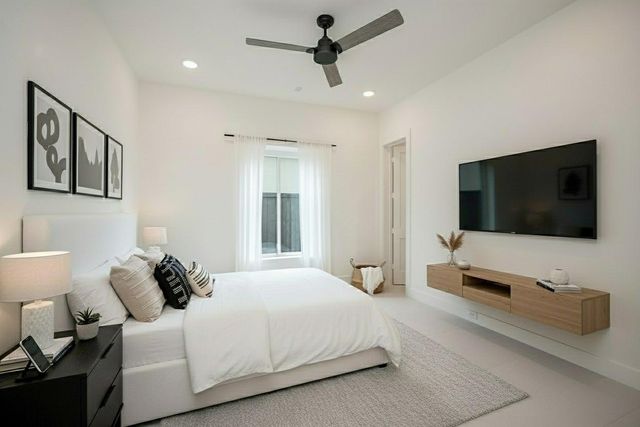 4705 Gibson Street, Houston, TX 77007