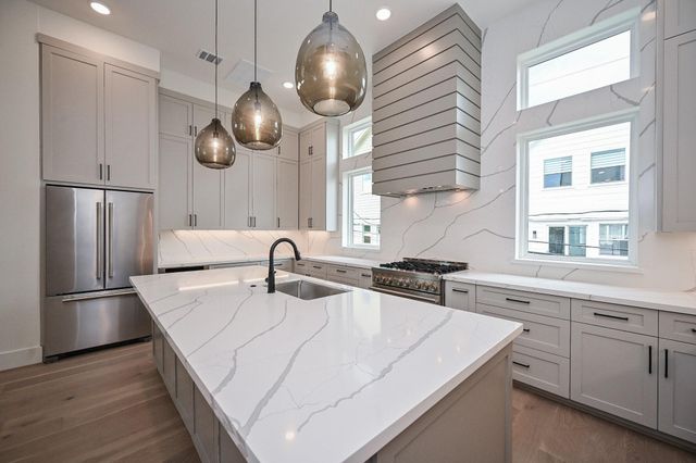 4705 Gibson Street, Houston, TX 77007