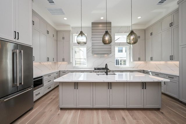 4705 Gibson Street, Houston, TX 77007