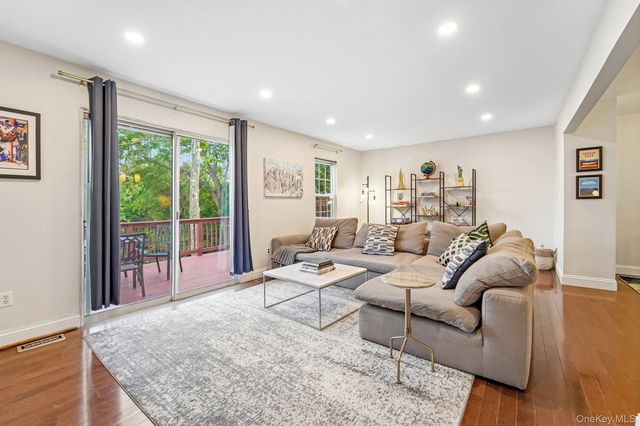 422 Carrollwood Drive, Tarrytown, NY 10591