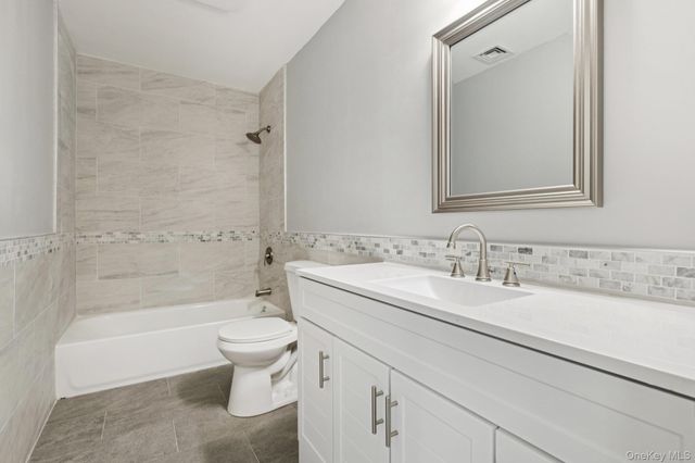 43 Cherry Street, Central Islip, NY 11722