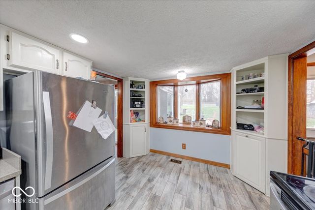 1037 W Main Street, Greenwood, IN 46142