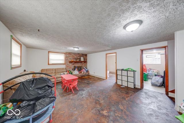 1037 W Main Street, Greenwood, IN 46142