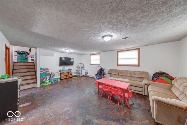 1037 W Main Street, Greenwood, IN 46142