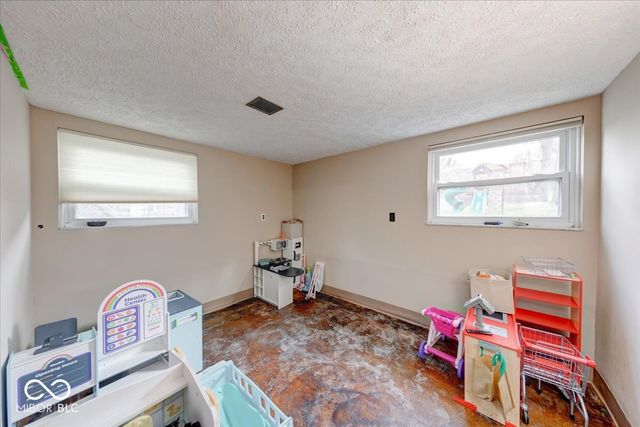 1037 W Main Street, Greenwood, IN 46142