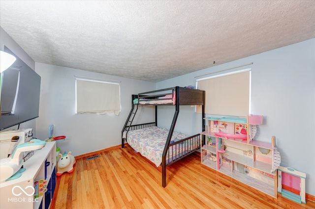 1037 W Main Street, Greenwood, IN 46142