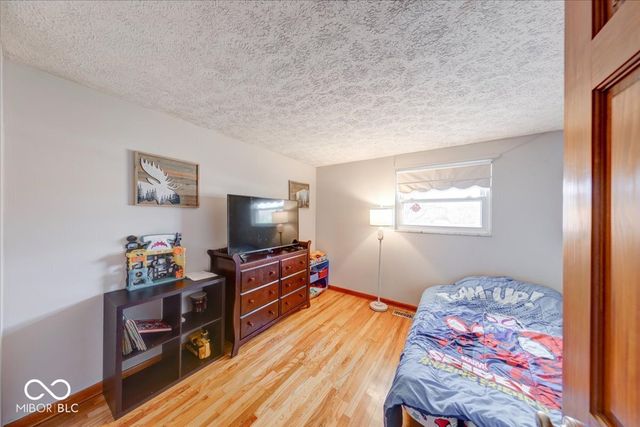 1037 W Main Street, Greenwood, IN 46142