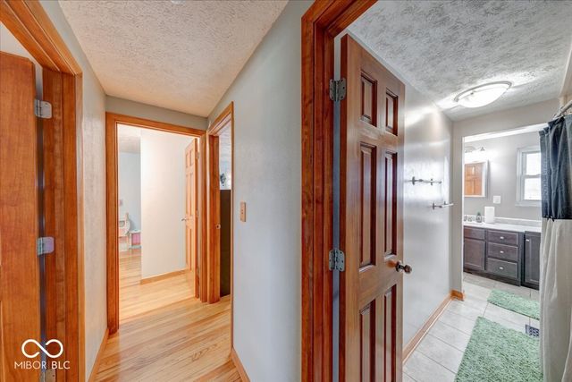 1037 W Main Street, Greenwood, IN 46142