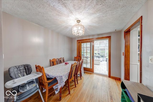 1037 W Main Street, Greenwood, IN 46142