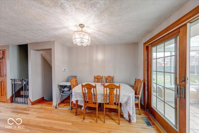 1037 W Main Street, Greenwood, IN 46142