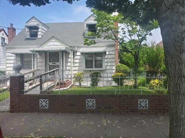 241-33 143rd Avenue, Rosedale, NY 11422