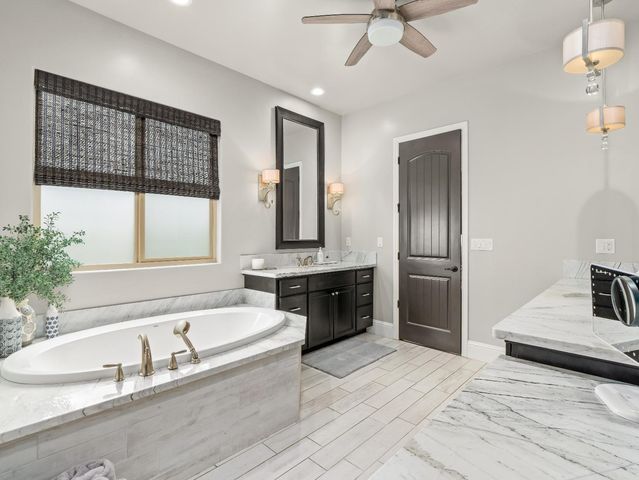 2567 E Sarazen Avenue, Fresno, CA 93730