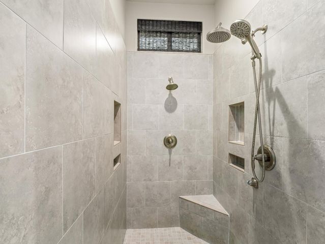 2567 E Sarazen Avenue, Fresno, CA 93730