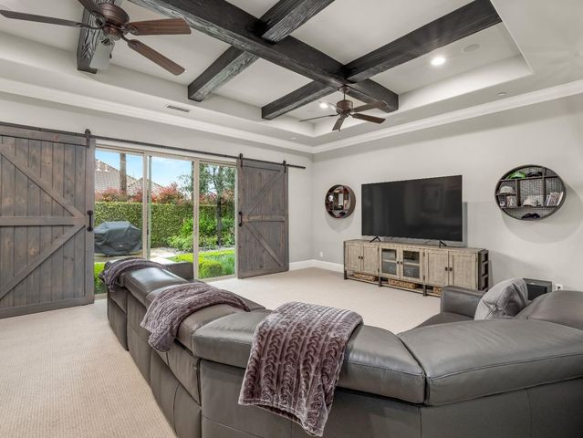 2567 E Sarazen Avenue, Fresno, CA 93730