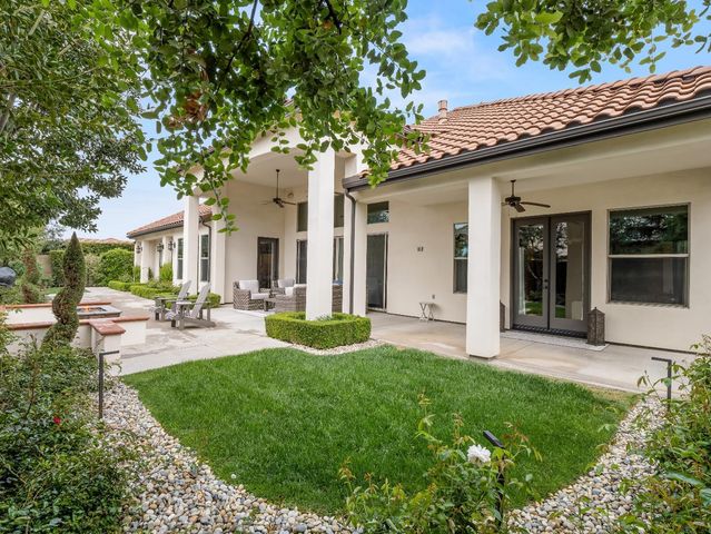 2567 E Sarazen Avenue, Fresno, CA 93730