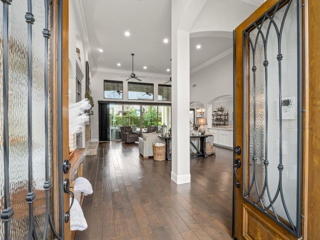 2567 E Sarazen Avenue, Fresno, CA 93730