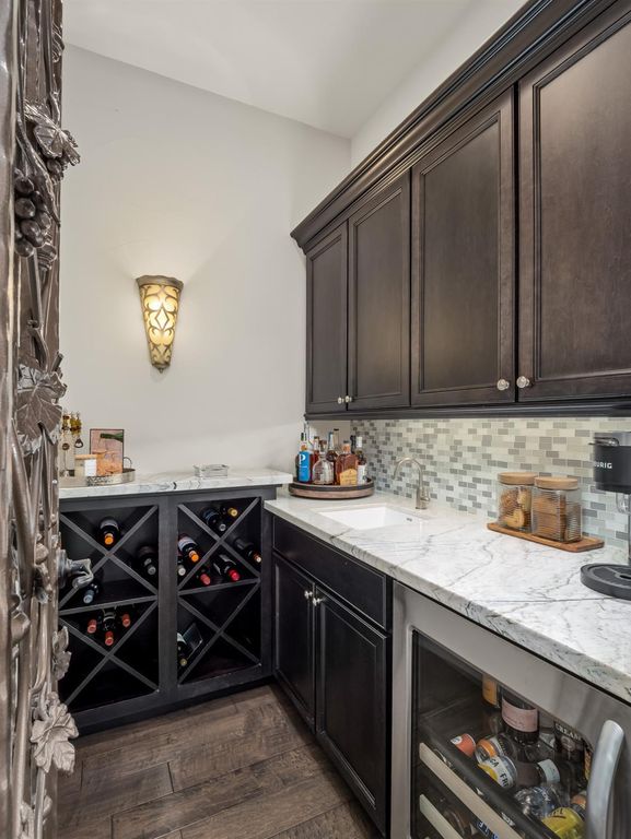 Image 11 of property listing at 2567 E Sarazen Avenue, Fresno, CA 93730
