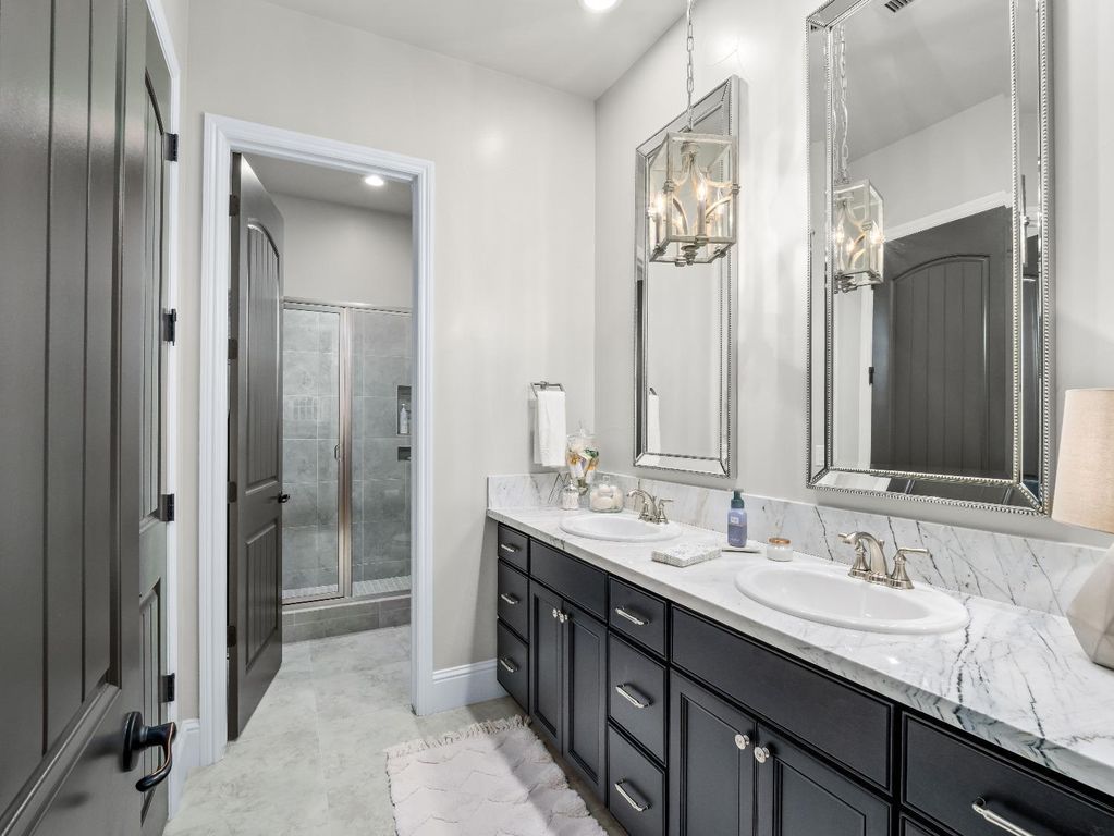 Image 19 of property listing at 2567 E Sarazen Avenue, Fresno, CA 93730