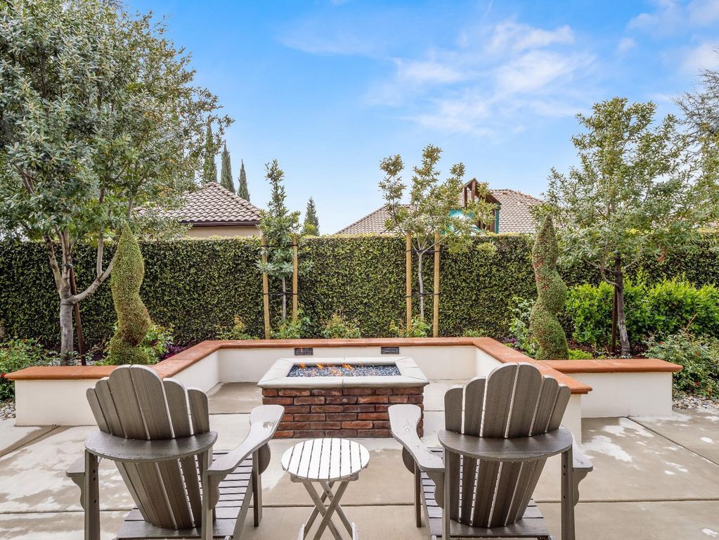 Image 35 of property listing at 2567 E Sarazen Avenue, Fresno, CA 93730