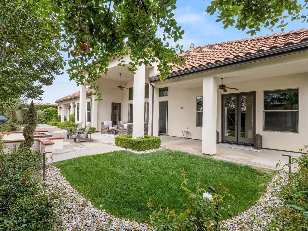 Image 37 of property listing at 2567 E Sarazen Avenue, Fresno, CA 93730