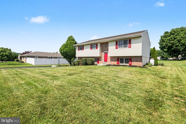 212 BRUNSWICK LN, Palmyra, PA 17078