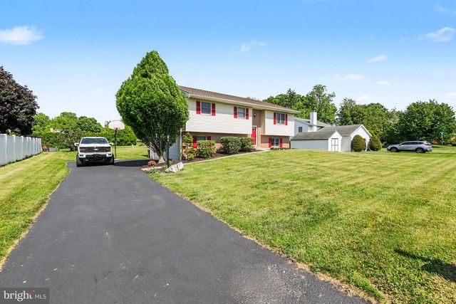 212 BRUNSWICK LN, Palmyra, PA 17078