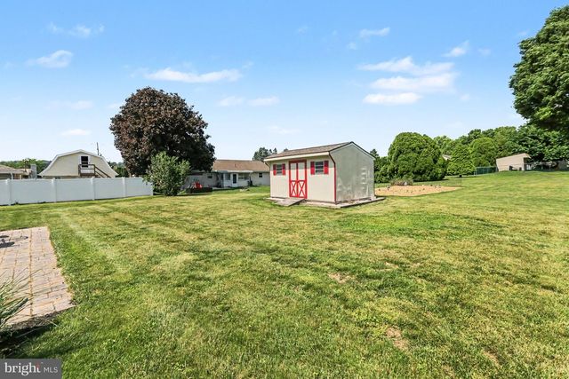 212 BRUNSWICK LN, Palmyra, PA 17078