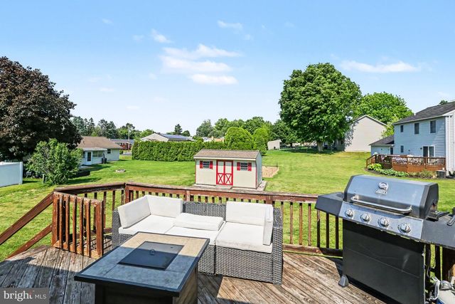 212 BRUNSWICK LN, Palmyra, PA 17078