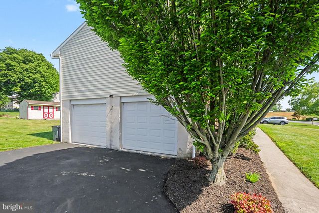 212 BRUNSWICK LN, Palmyra, PA 17078