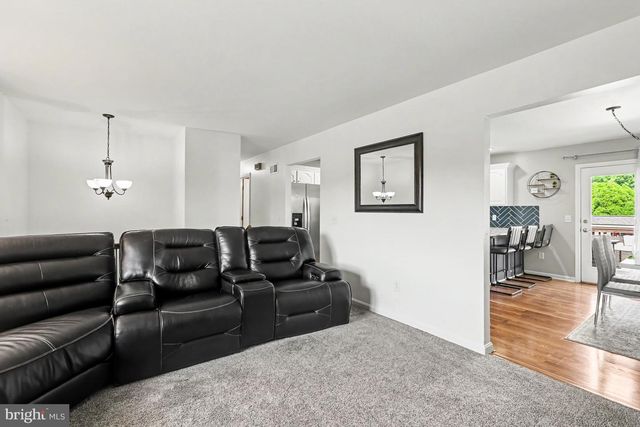 212 BRUNSWICK LN, Palmyra, PA 17078
