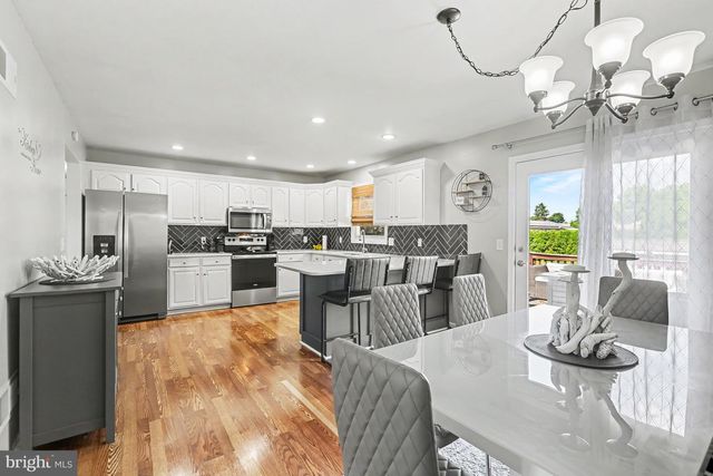212 BRUNSWICK LN, Palmyra, PA 17078