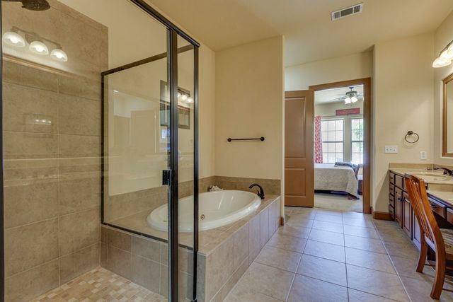 6631 Via Positano 202, Irving, TX 75039