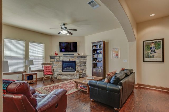 6631 Via Positano 202, Irving, TX 75039