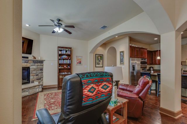 6631 Via Positano 202, Irving, TX 75039